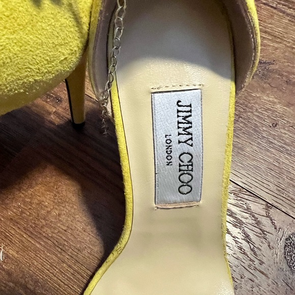 SOLD Jimmy choo Shiloh in yellow suede - Picture 2 of 4